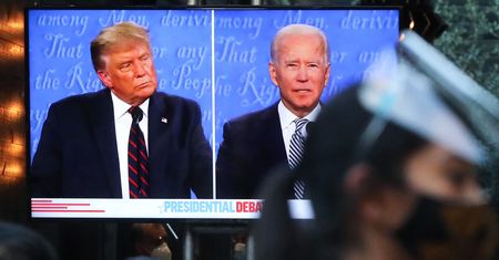 Prosty zabieg. Trump i Biden poskromieni podczas finałowej debaty wyborczej w USA