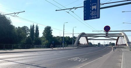 Już nie tylko autobusy i taxi. Z buspasów mogą korzystać kolejne pojazdy