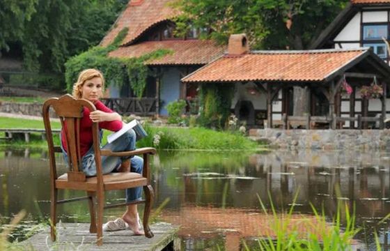 Kanały AXN pokazują seriale TVP