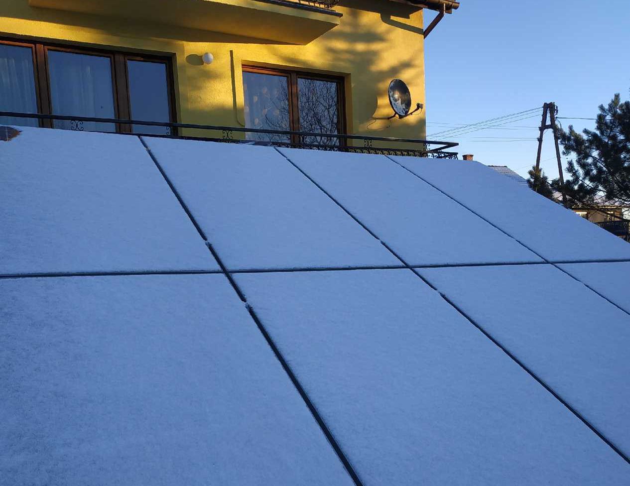 Instalacja fotowoltaiczna, śnieg