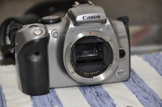 Canon EOS 300D