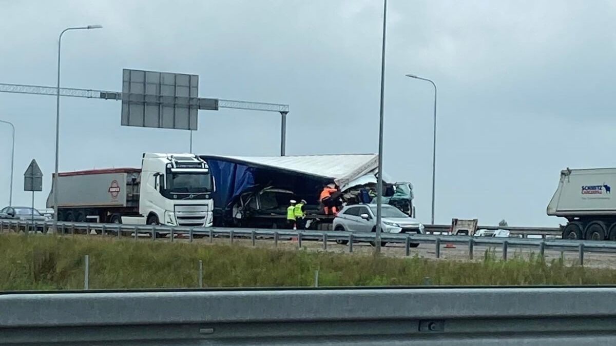Zderzenie dwóch ciężarówek na węźle Lublin Węglin