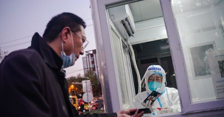 Wciąż rośnie liczba infekcji. Rekordowe bilanse COVID-19 w Chinach