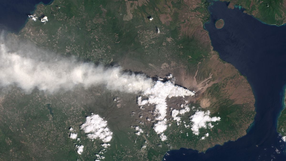 Erupcja Lewotobi Laki-Laki