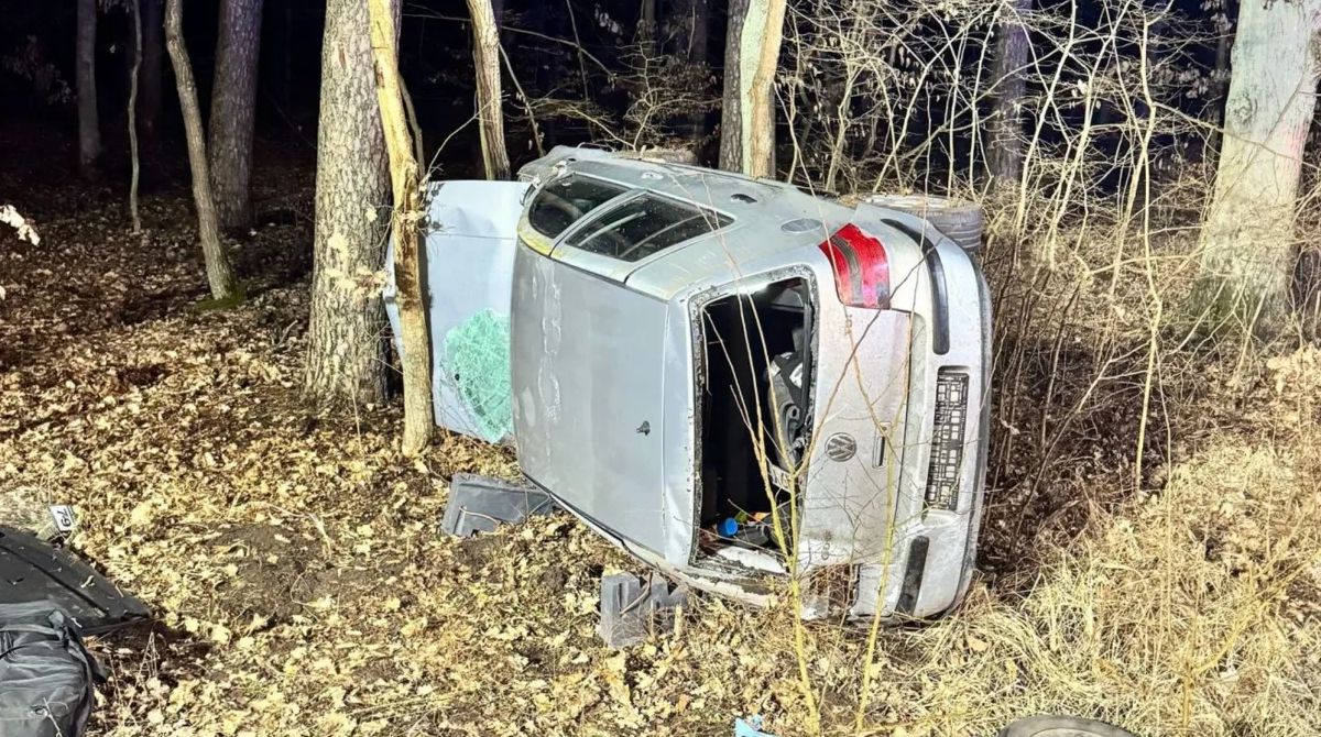 Pijany kierowca volkswagena dachował. 