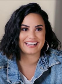 Demi Lovato wraca do grania! Zamiast nowego albumu będzie nowy serial