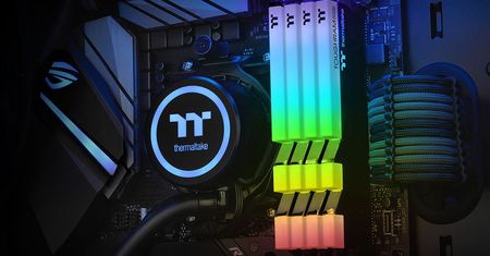 Thermaltake wchodzi na rynek pamięci RAM - moduły Toughram RGB
