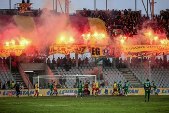 Agresywny kibic stracił pracę. A to nie koniec jego problemów