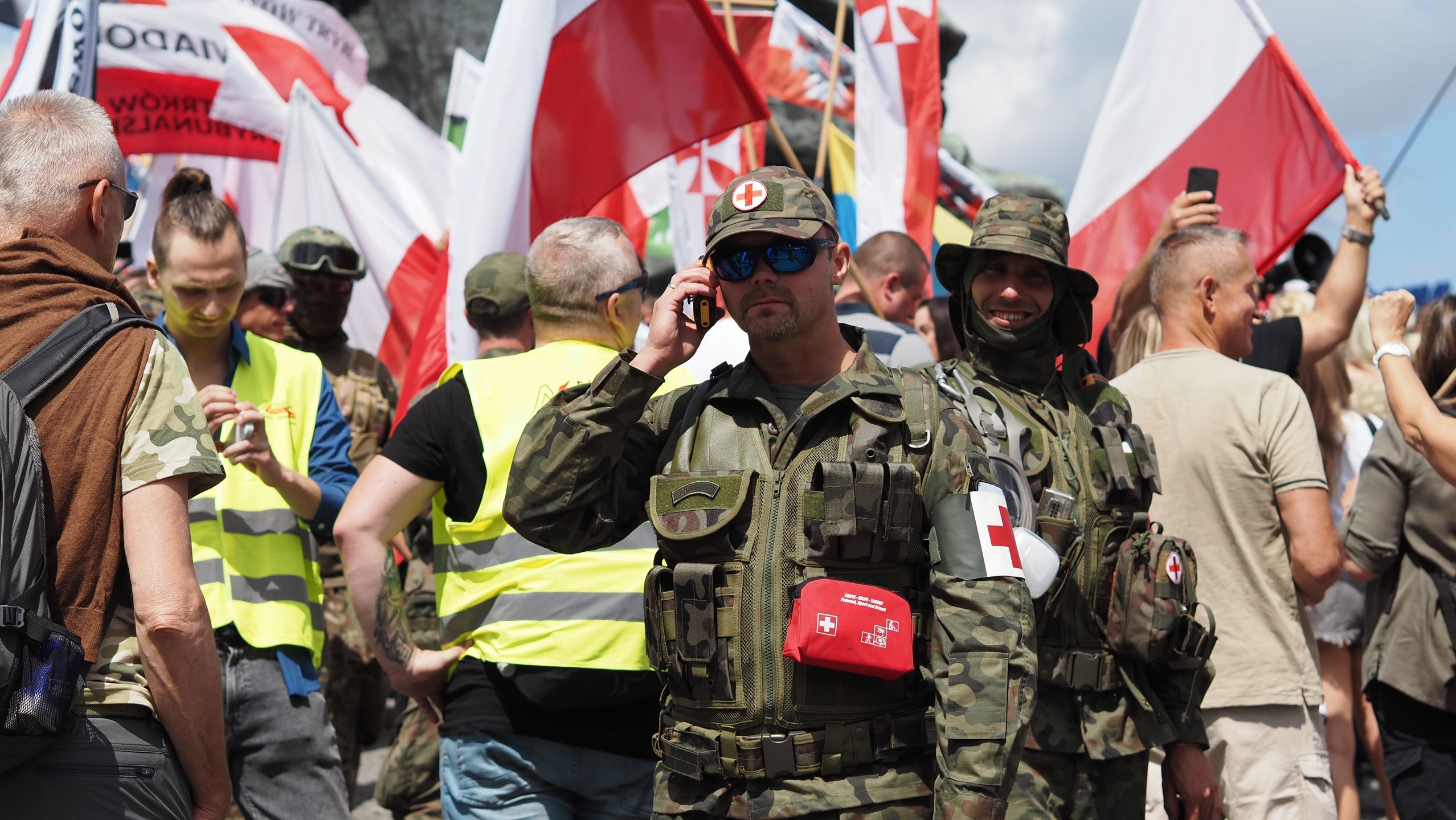Śląski Marsz Wolności. Tysiące osób na manifestacji antyszczepionkowców w Katowicach