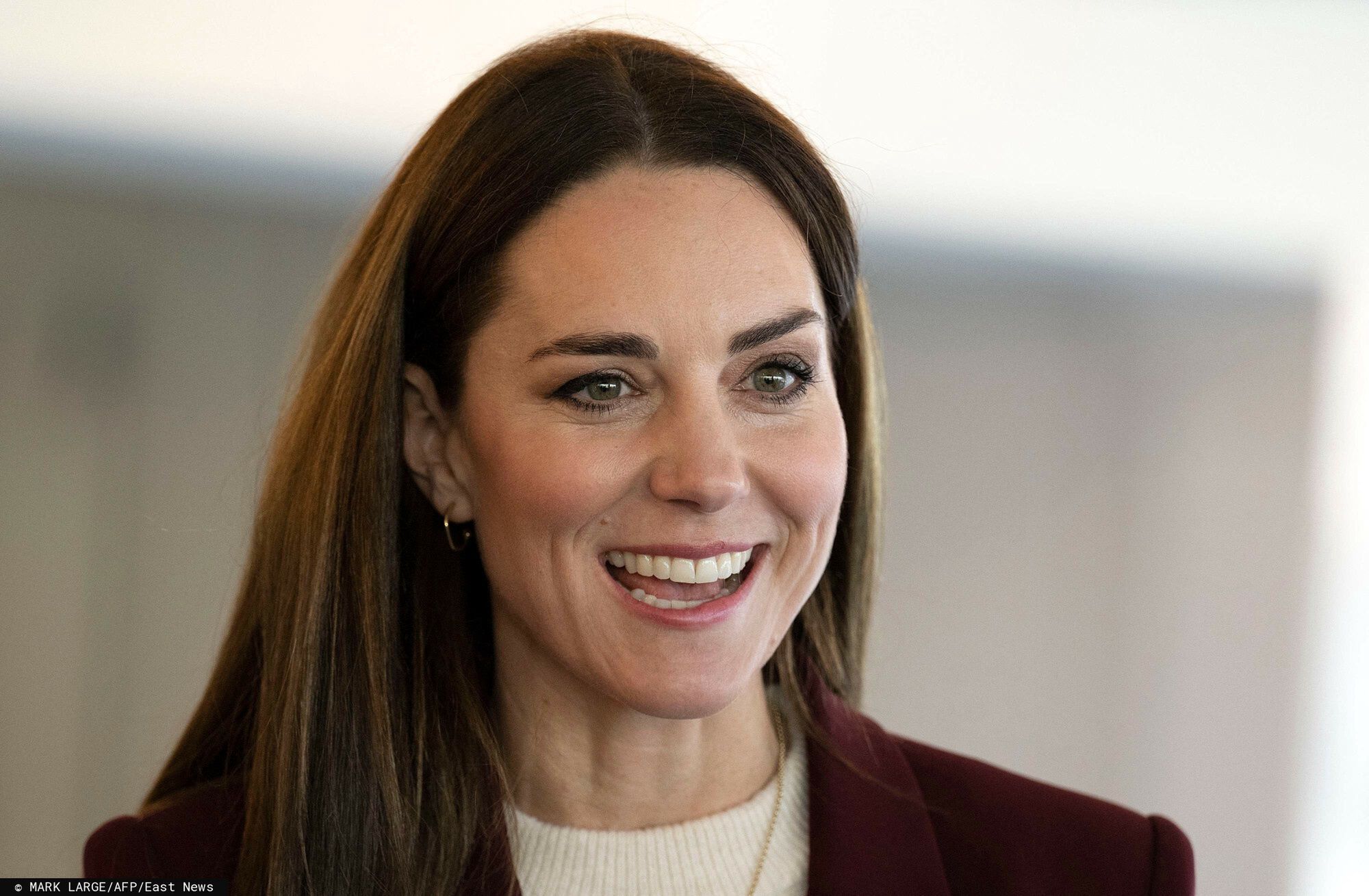 Kate Middleton w burgundowym zestawie za prawie 7 tysięcy