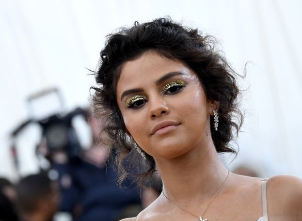 Selena Gomez przeszła załamanie nerwowe. "Próbowała WYRWAĆ KROPLÓWKĘ"