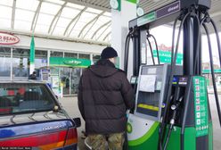 Na stacjach obniżki cen paliw. W hurcie paliwa już drożeją. To początek trendu