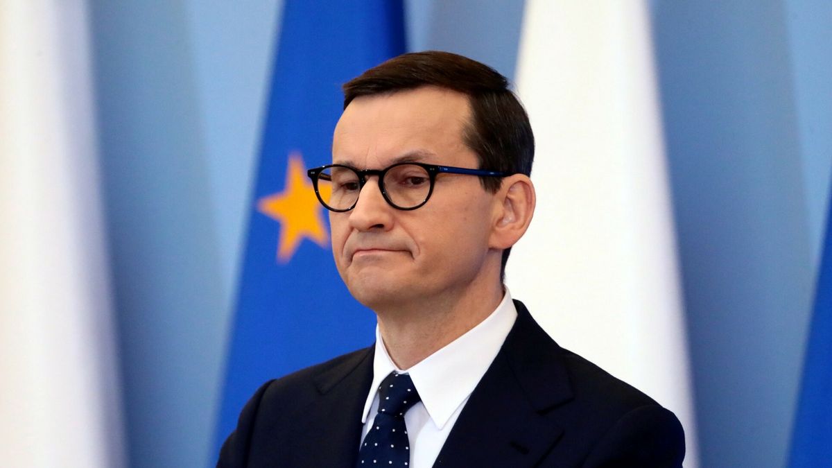 Mateusz Morawiecki i Jacek Sasin o tarczy antyinflacyjnejFot. Piotr Molecki/East News, Warszawa, 25.11.2021. KPRM. Konferencja prasowa premiera Mateusza Morawieckiego i oraz wicepremiera, ministra aktywow panstwowych Jacka Sasina na temat tarczy inflacyjnej.N/z: Mateusz MorawieckiPiotr Molecki