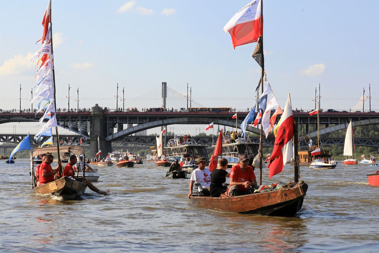 Godzina W na Wiśle w Warszawie (Fot: Fot. Jacek Marczewski / Agencja Gazeta)