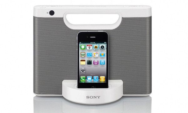 Trzy stacje dokujące dla iPhone'a firmy Sony 3