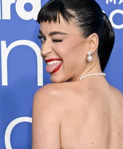 Gdy się odwróciła, rozbłysły się flesze. Spódnica Katy Perry niewiele zakrywała