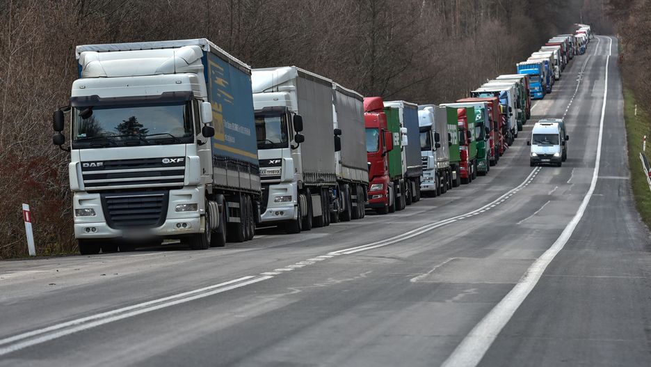tiry
Wojtek Jargi�o
granica, prostest, strajk, tir, tiry, ci�arowe, pojazdy ci�arowe, polscy, Polska, Polski, polsko-ukrai�ska, protest, samochody, transport drogowy, Ukraina, wschodnia