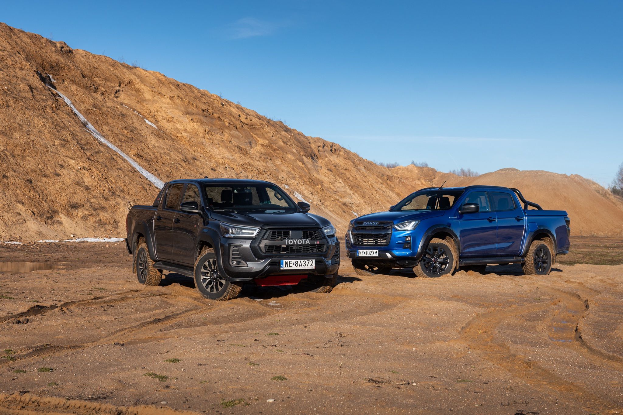 Isuzu D-Max i Toyota Hilux