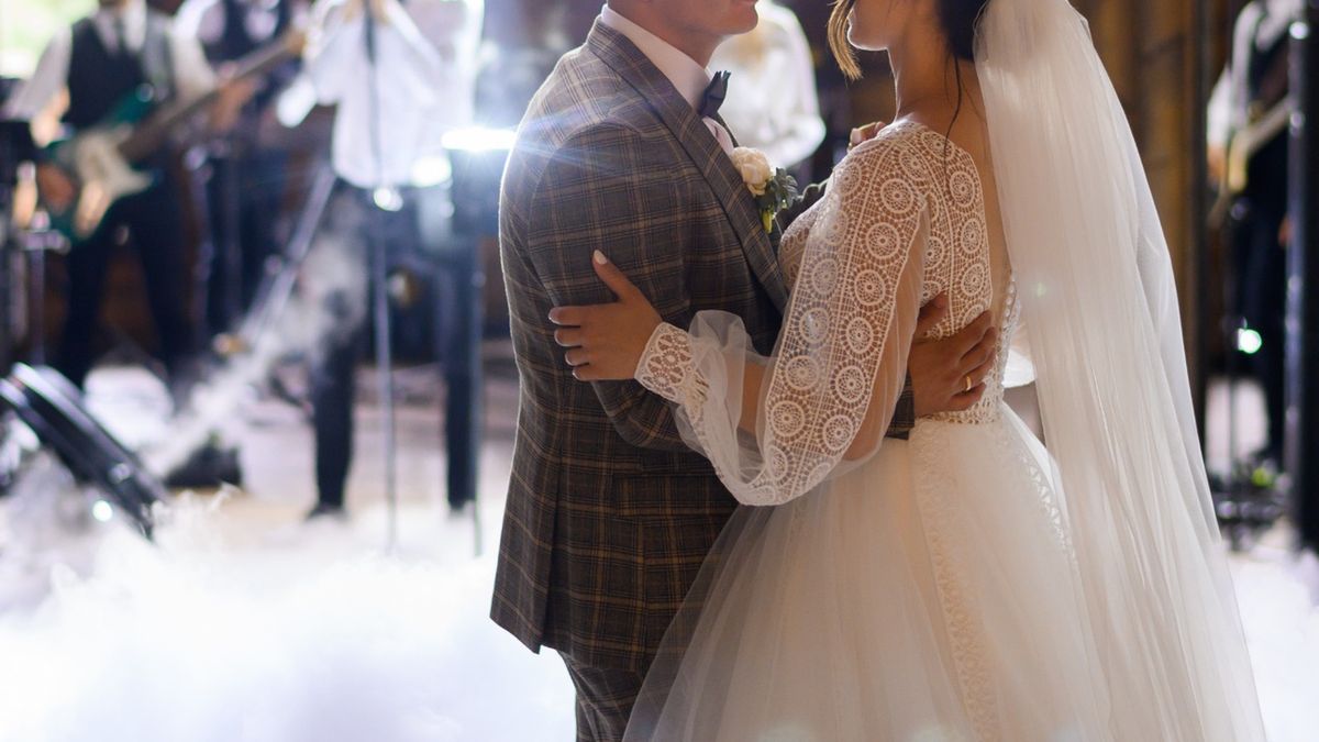 Dyskusja nt. oszczędzania na ślubie i weselu