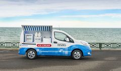 Nissan z bezemisyjną furgonetką do lodów