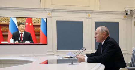 Putin rozmawiał z Xi Jinpingiem. Zaprosił go do Moskwy