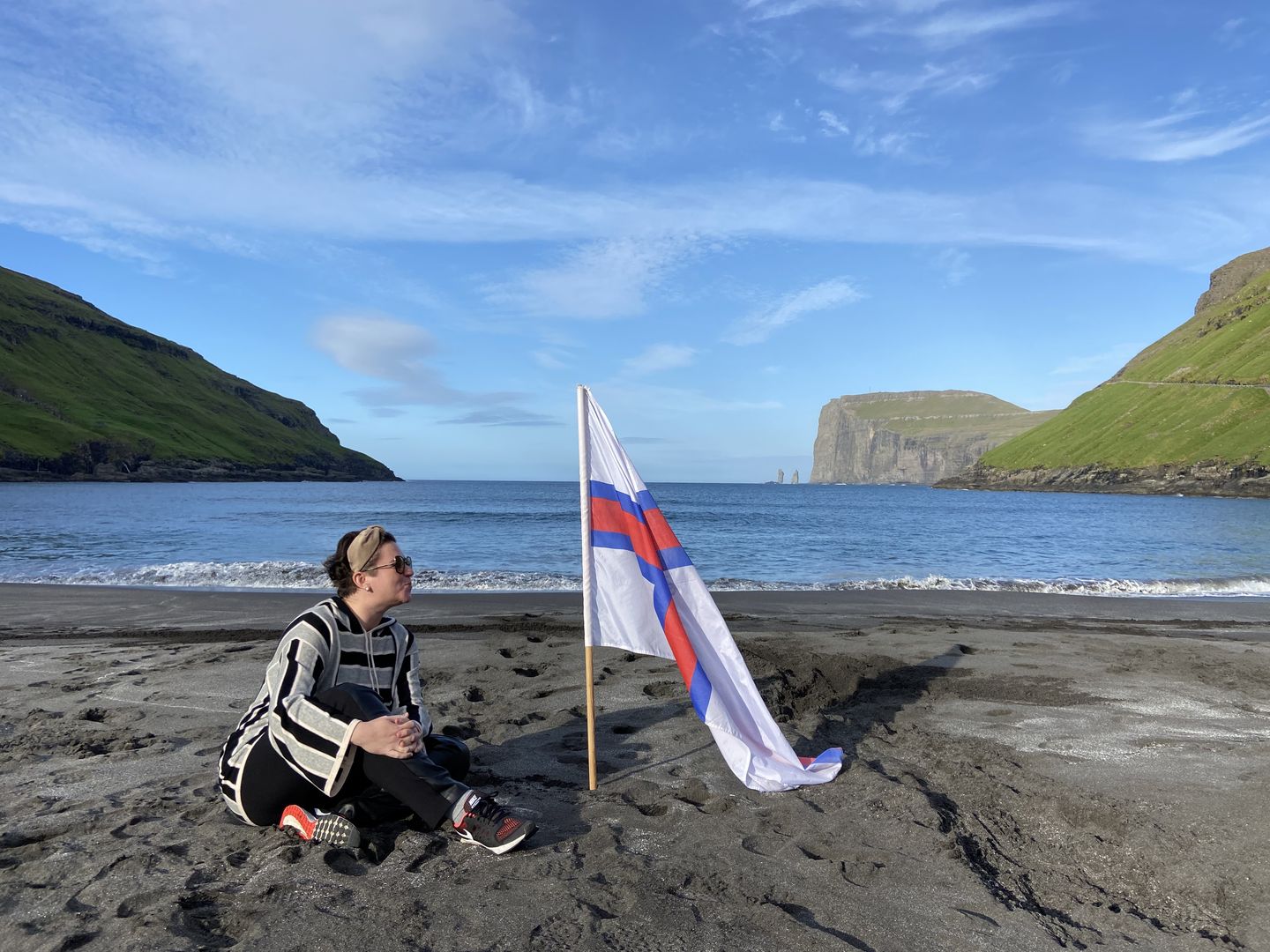 Wulkaniczna plaża w osadzie Tjørnuvík