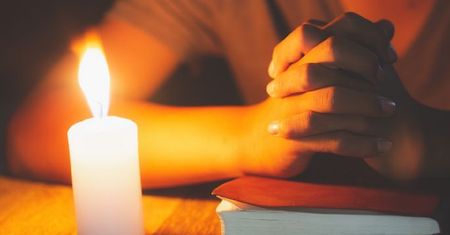 "Wybrał" ją duch święty. Potrzebował tylko pieniędzy na cło
