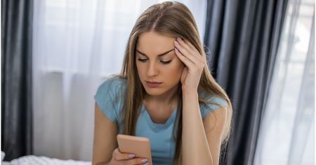 Zamiast psychologa wybierają ChatGPT. Eksperci alarmują