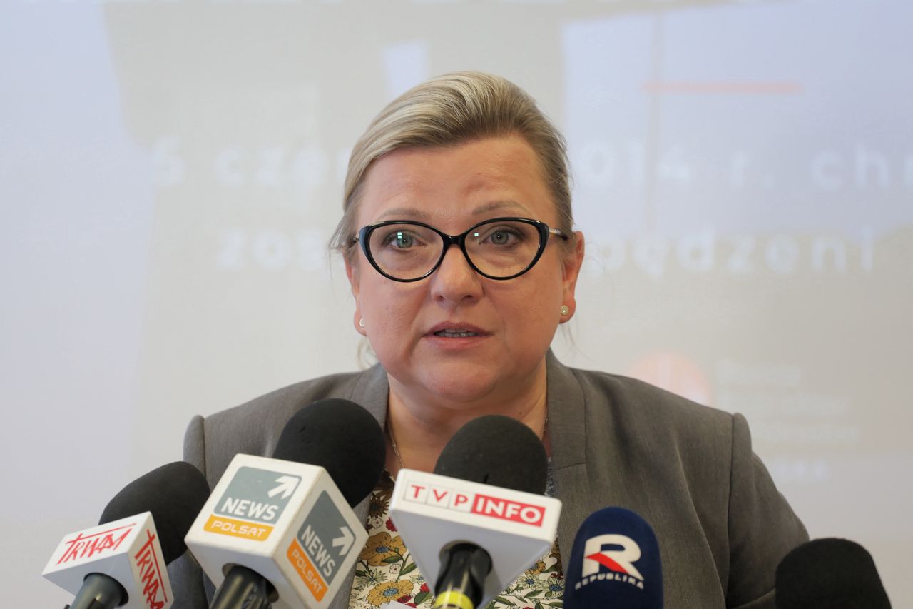 Były premier Belgii chce reakcji UE na burzę ws. LGBT. Beata Kempa: zapraszam do Polski