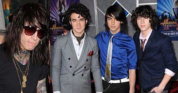 Brat Miley: "Jonas Brothers to jakaś podróbka!"