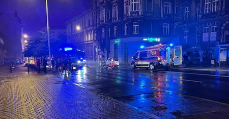 Bielsko-Biała. Potrącenie w centrum miasta. 73-latek w szpitalu
