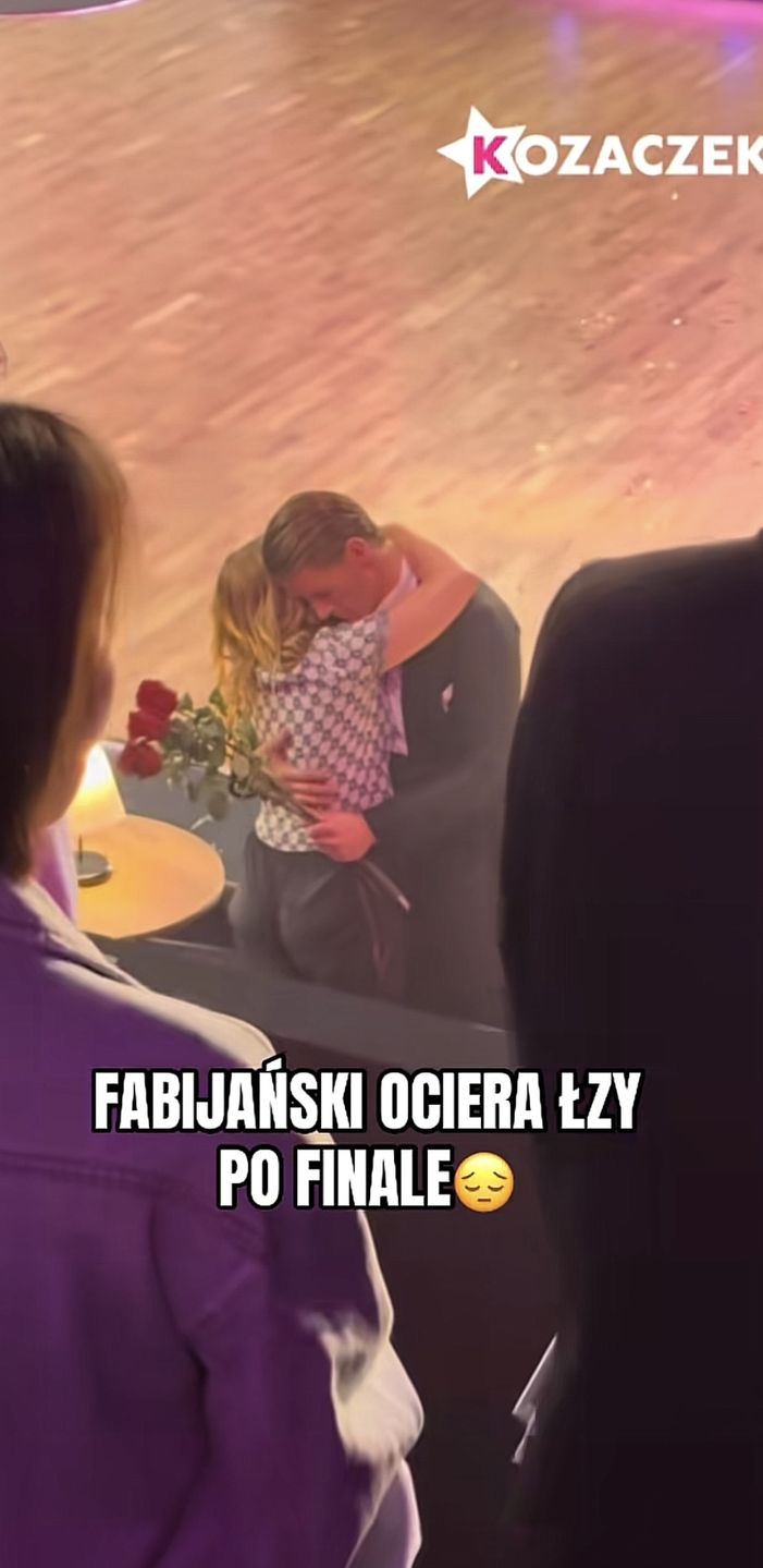 Sebastian Fabijański rzucił się w ramiona mamy 