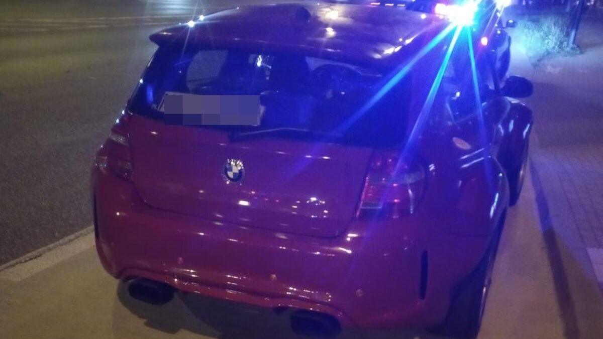 BMW ze zmodyfikowanym układem wydechowym