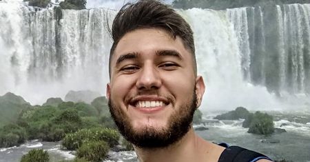 Chciał sobie zrobić idealne selfie. Nie wiedział, że to będzie jego ostatnie zdjęcie