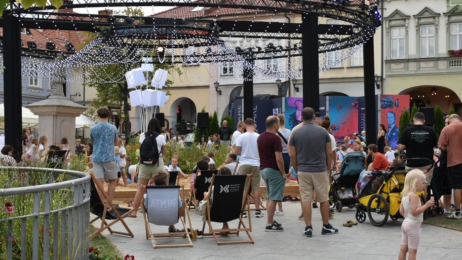 Jedną z atrakcji Dni Bielska-Białej jest gigantyczna piaskownica na środku rynku