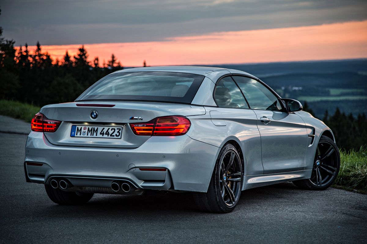 Ogromna galeria zdjęć z kabrioletem BMW M4 115