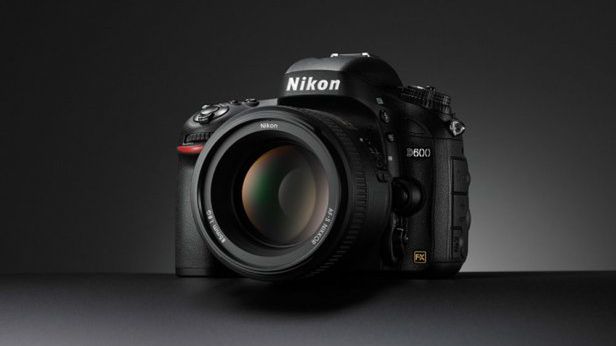 Nikon D600 - najmniejsza, najlżejsza i najtańsza pełna klatka 1