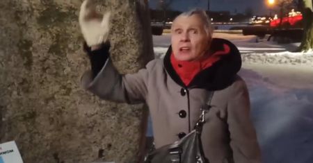 Rosjanka wygarnęła Putinowi. "Dlaczego ich słuchamy? Jest nas 140 milionów"