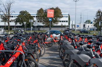 Gdańsk: Ekostrada, dopłaty do "elektryków", rekord Mevo i przeglądy