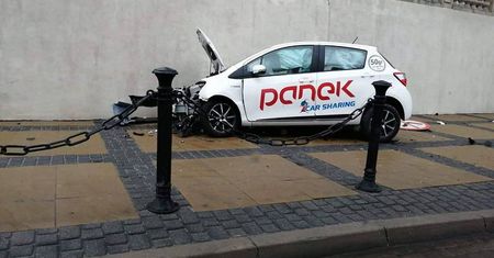 Pijany rozbił samochód na minuty. Sprawca z własnej kieszeni pokrył koszty szkody