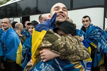 Zełenski właśnie to ogłosił.  Z rosyjskiej niewoli uwolniono 160 ukraińskich żołnierzy