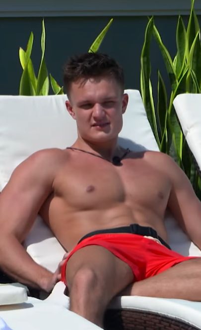 Szymon odpadł z "Hotelu Paradise"