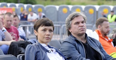 Dzieli ich 20 lat. Boberek zostawił dla niej znaną żonę