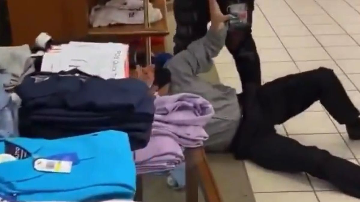 Dramatyczne sceny w sklepie w USA.