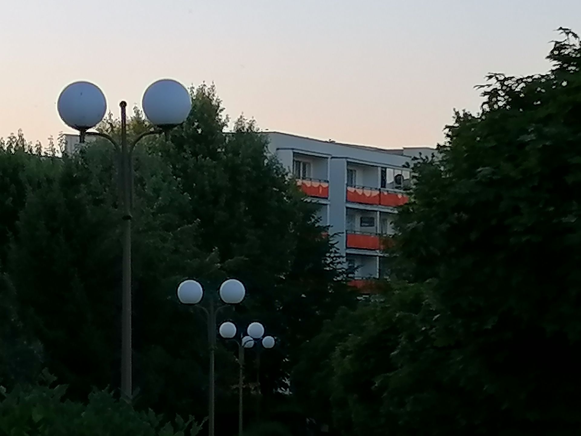 Huawei P40 lite E: test taniego chińczyka bez aplikacji Google 39