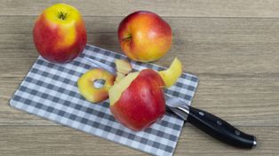 Najlepsza pora na jedzenie jabłek. Wiele osób może być zaskoczonych