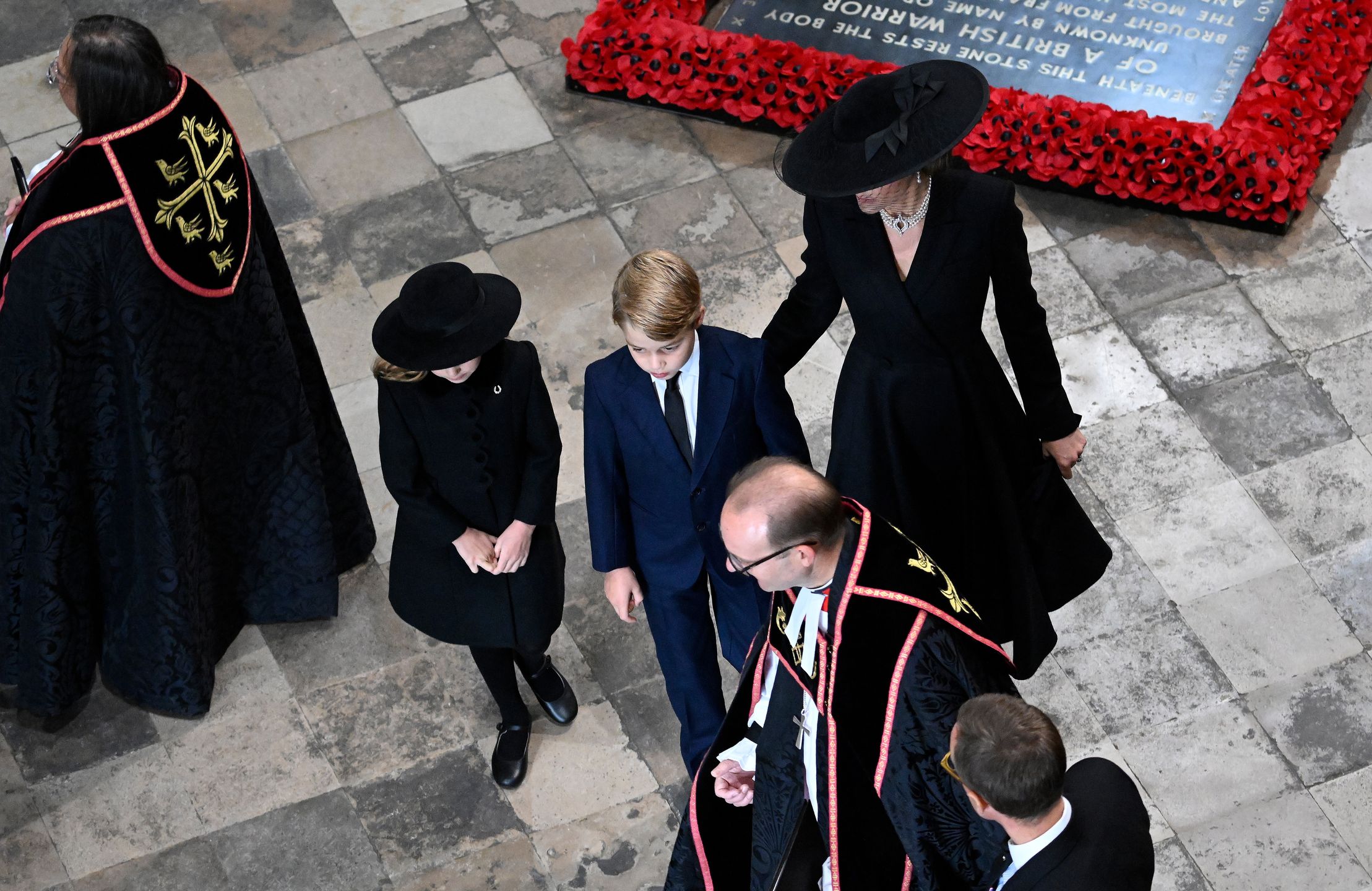 Księżna Kate z dziećmi na pogrzebie Elżbiety II