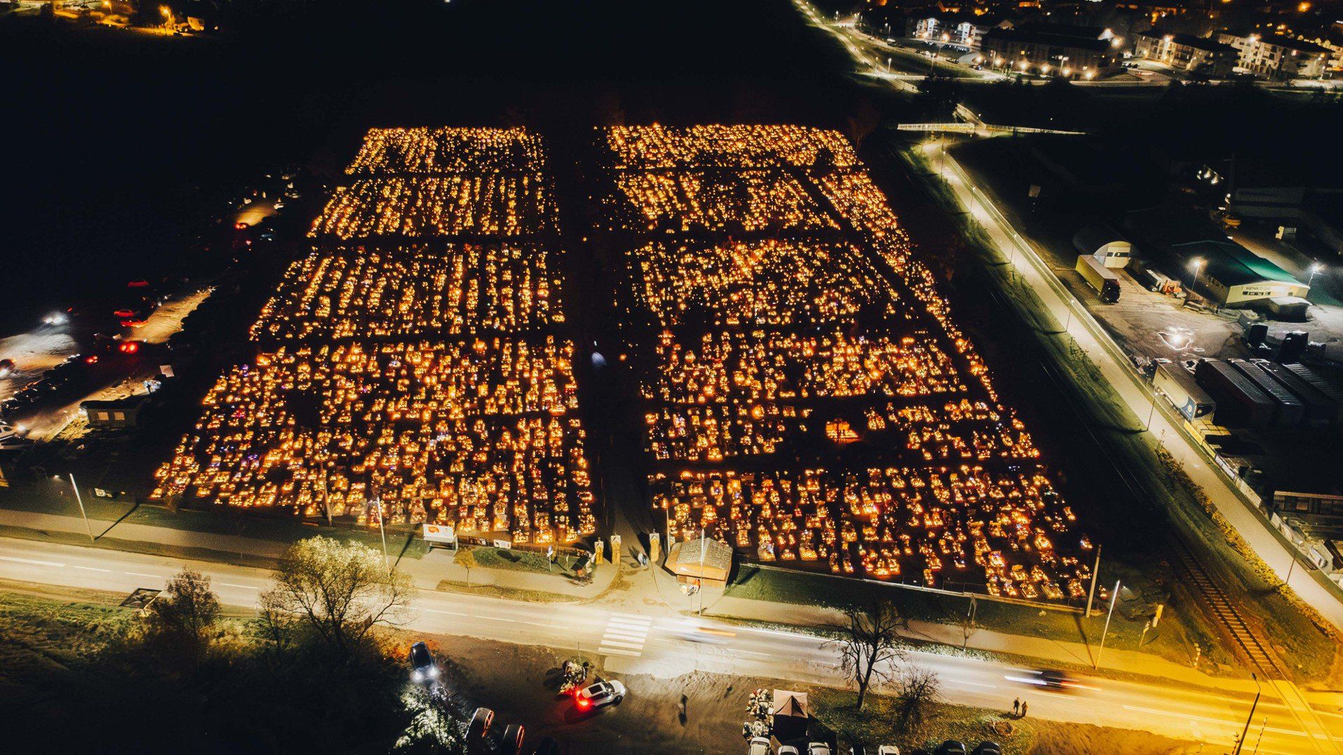 Rozświetlone cmentarze Wągrowca - chwile zadumy i pamięci