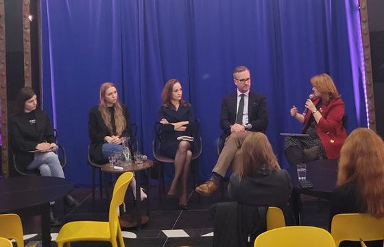 Dezinformacja wymierzona w kobiety. Fatalne skutki