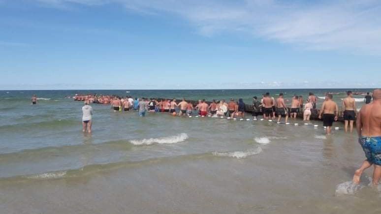 Na plaży w Łebie łańcuch życia poszukiwał chłopca. Dziecko odnalazło się w hotelu